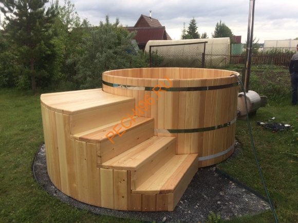 Уличная купель Фурако НКЗ с внешней печью круглая из кедра
