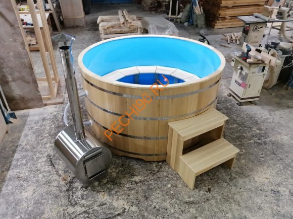 Фурако НКЗ с наружной печью круглая из кедра с пластиковой вставкой
